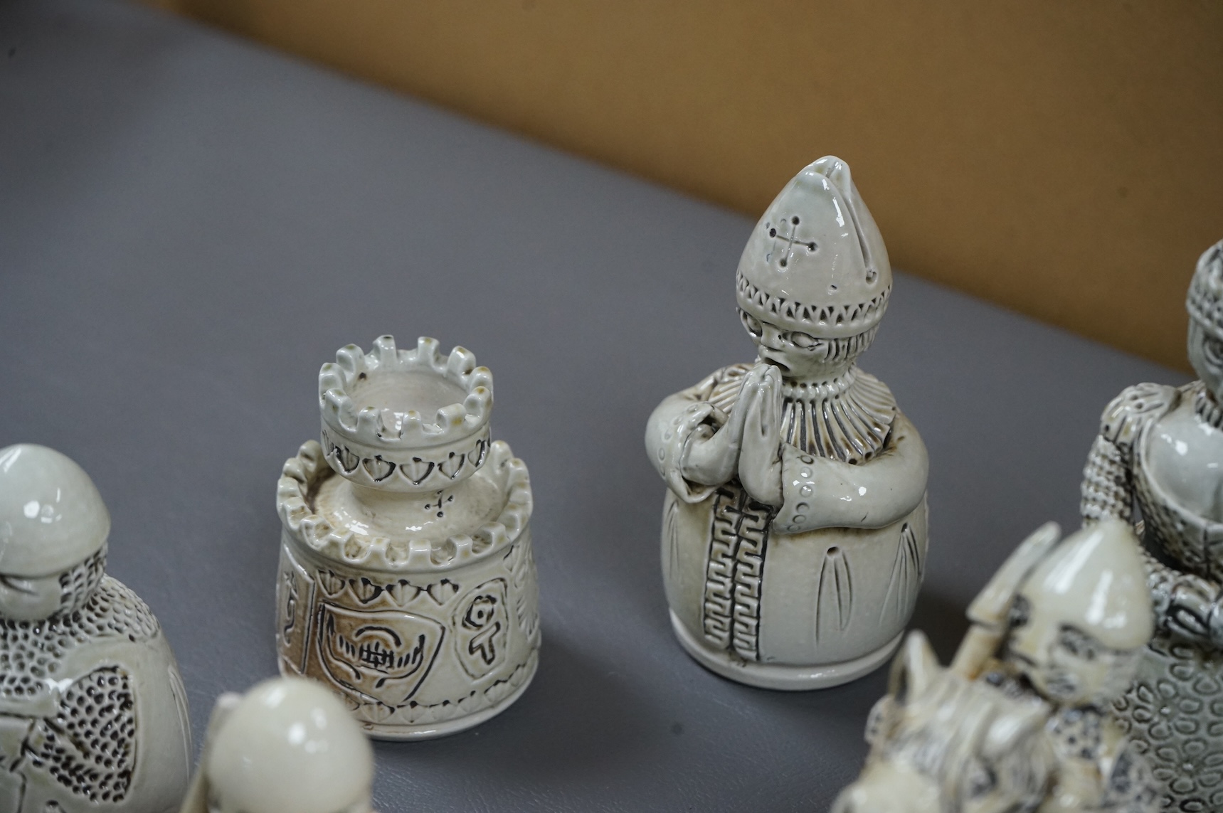 Guy Sydenham (1916-2005), set of 16 white side chess pieces, tallest 11.5cm
